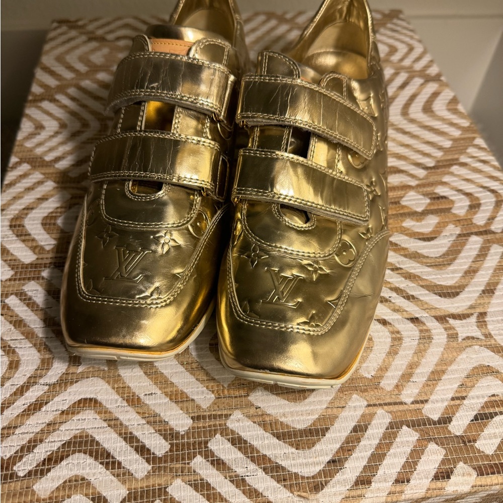 Rare Gold Pillow Louis Vuitton Gold Sneakers🥳🥳❌❌ - Picture 3 of 11